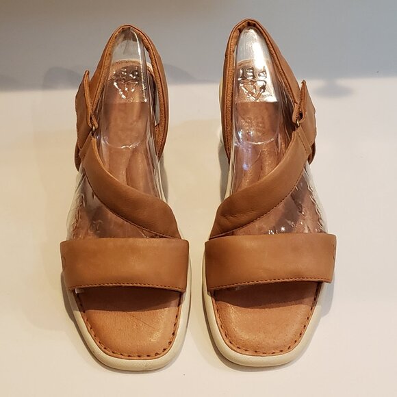 Born Rahway Leather Sandal with Cushioned footbed and straps - Picture 5 of 12